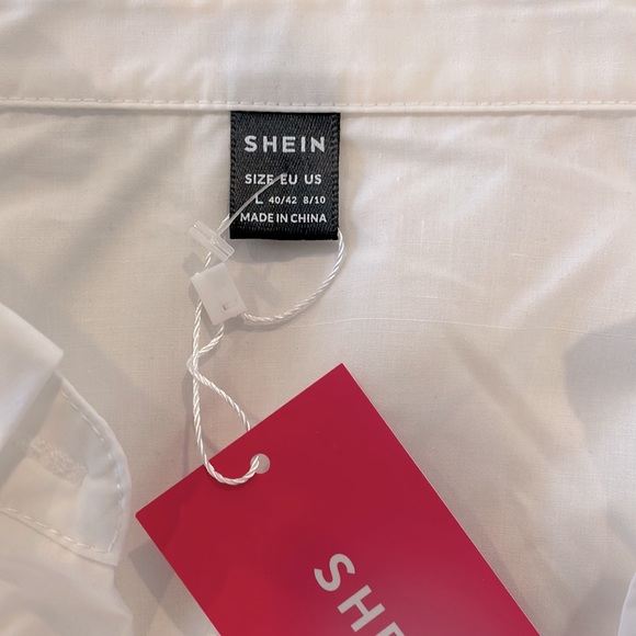 Shein White Cropped Button Down Top - NWT - Picture 3 of 3